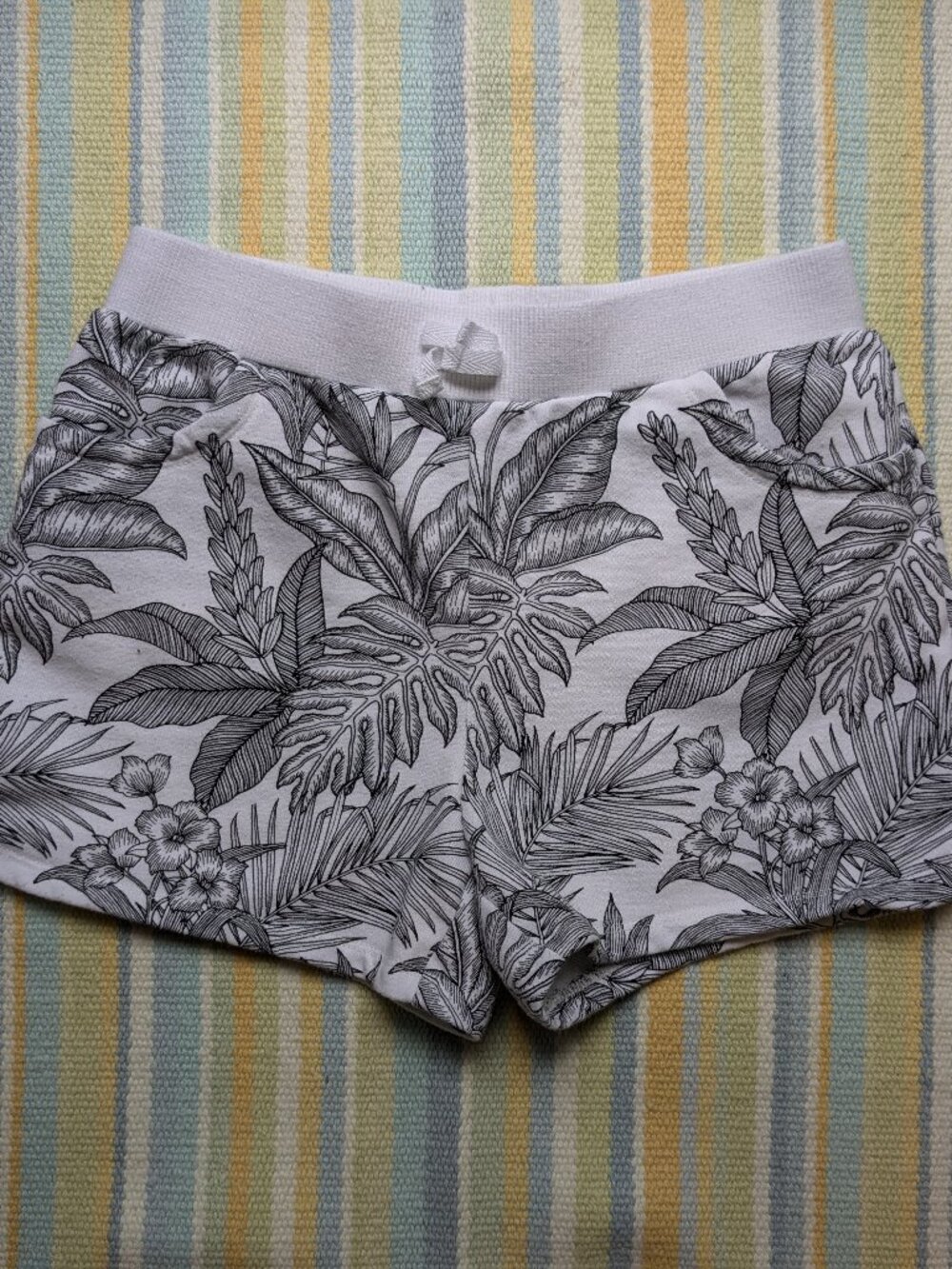 ⭐ Girl's Janie & Jack Terry shorts size 10